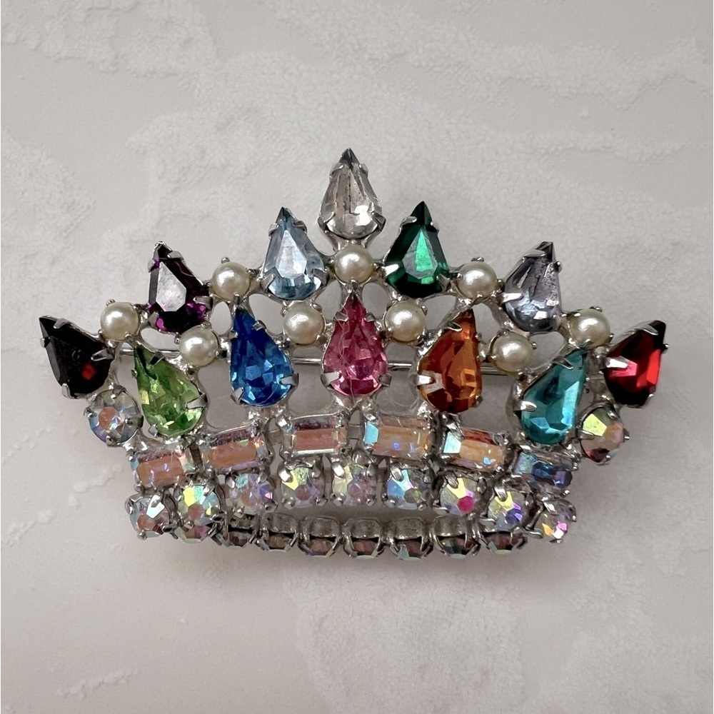 Vintage 1950’s Signed B David Multicolored Rhinestone Pearl Crown Brooch